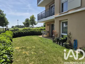 Apartment in Saint-Pierre-du-Perray (91280)