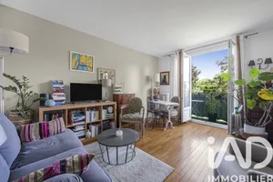 Apartment in Chatou (78400)