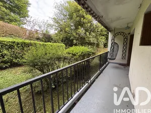 Apartment in Ville-d'Avray (92410)