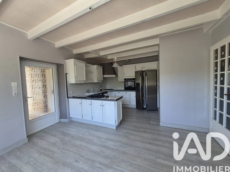 Maison 7 pièces 180 m² · à Airvault · 180 m² · 168 000 €