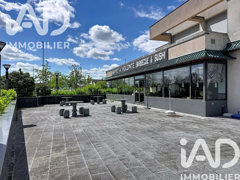 5 pièces 680 m² · à Gien · 680 m² · 680 000 €