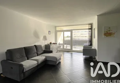 Apartment in Croix (59170)