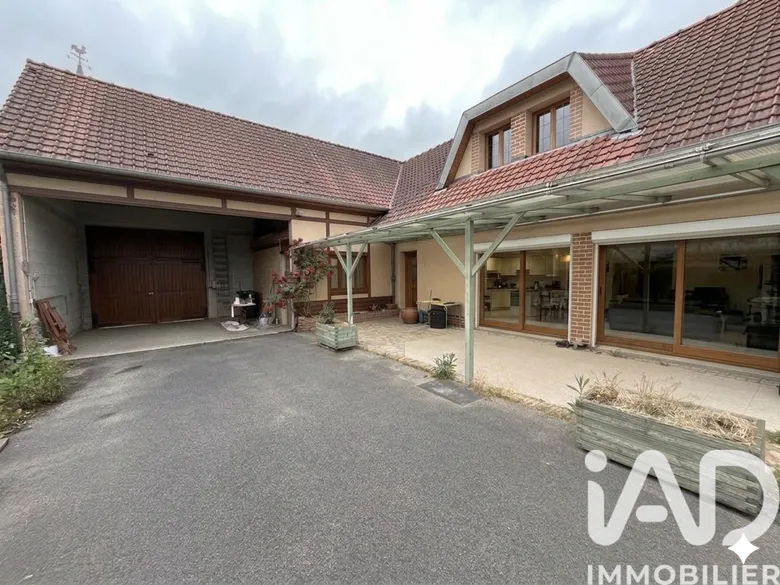 Maison 5 pièces 168 m² · à Saint-Sauflieu · 168 m² · 327 000 €