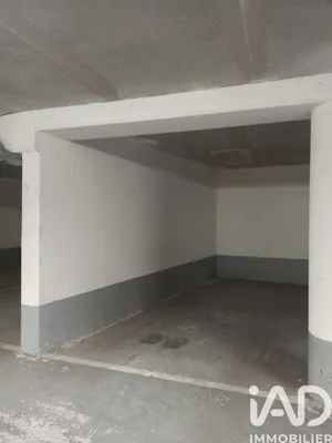 Parking in Paris (75018)