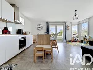 Apartment in Bondoufle (91070)
