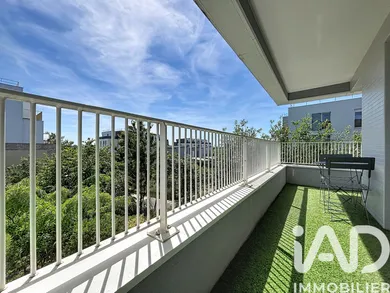 Apartment in Bondoufle (91070)