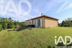 Maison à Chaptelat (87270)