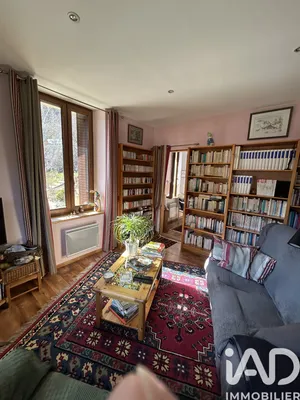 Appartement à Saint-Martin-de-Queyrières (05120)