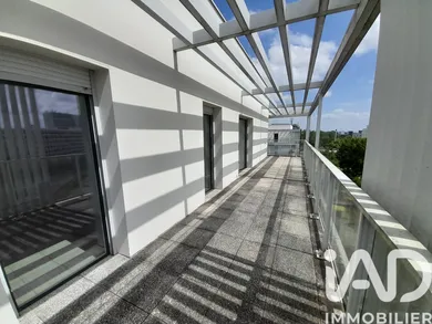 Apartment in Bordeaux (33300)
