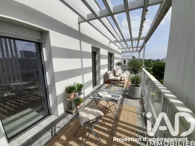 Apartment in Bordeaux (33300)