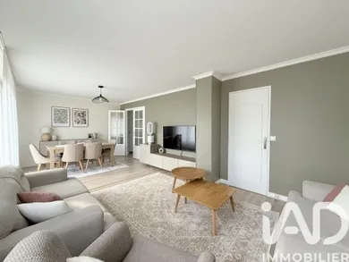 Apartment in Groslay (95410)