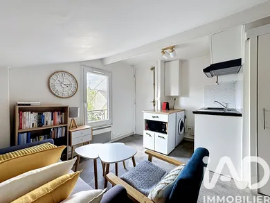 Apartment in Les Lilas (93260)