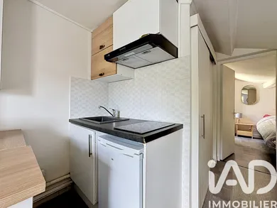 Apartment in Les Lilas (93260)