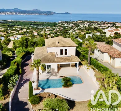 Demeure à Fréjus (83370)