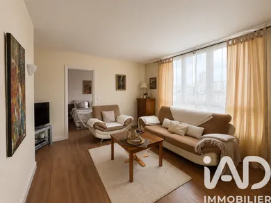 Apartment in Vanves (92170)