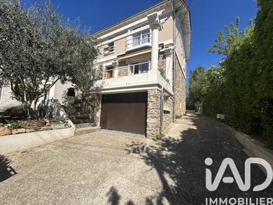 House in Sucy-en-Brie (94370)