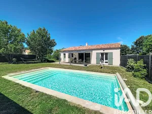 House in Pernes-les-Fontaines (84210)