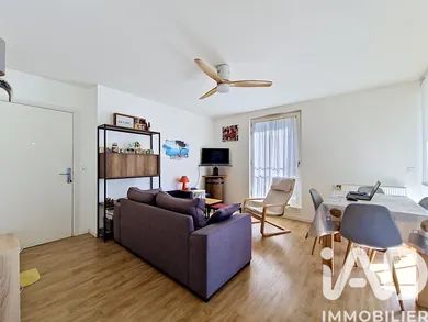 Apartment in Chevilly-Larue (94550)