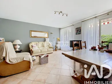 Apartment in Dourdan (91410)