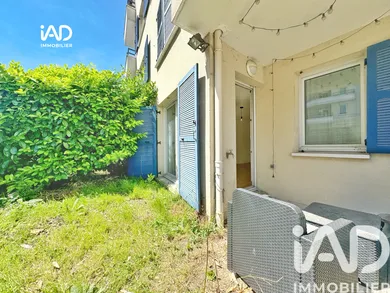 Apartment in Nanterre (92000)
