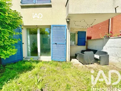 Apartment in Nanterre (92000)
