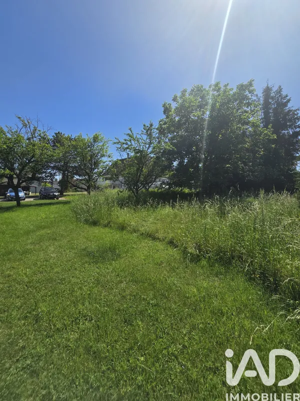 Terrain à bâtir de 882 m² à Champenoux