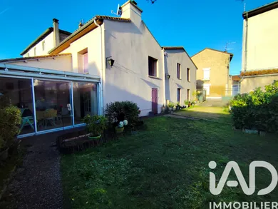 Village house in Chasseneuil-du-Poitou (86360)