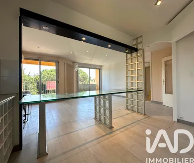 Apartment in Le Pontet (84130)