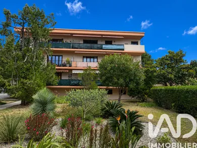 Appartement à Saint-Cyr-sur-Mer (83270)
