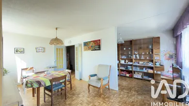 Apartment in Nanterre (92000)