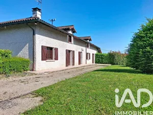 House in Saint-Étienne-du-Bois (01370)