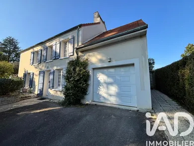 House in Magny-le-Hongre (77700)