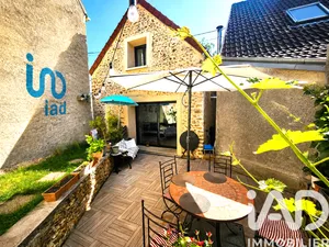 Townhouse in La Norville (91290)
