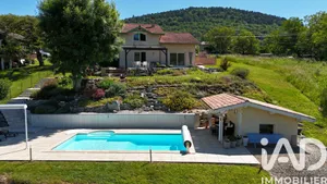 Maison d'architecte à Serrières-sur-Ain (01450)