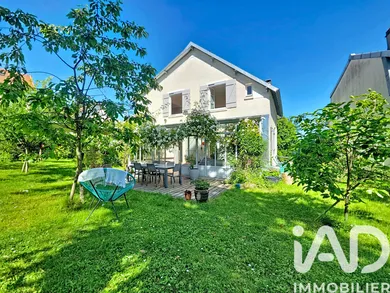 House in Marly-le-Roi (78160)