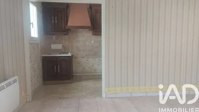 Apartment in Commentry (03600)