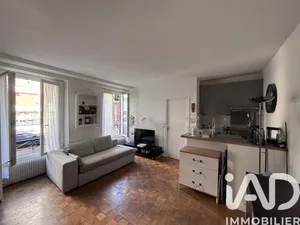 Apartment in Les Lilas (93260)