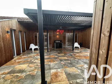 Immeuble à Arveyres (33500)
