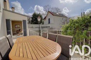 House in Suresnes (92150)