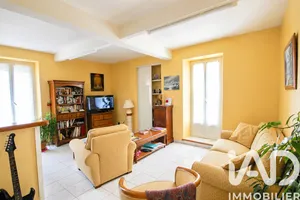 Apartment in Saintes (17100)