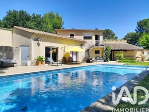 Maison à Uchaux (84100)