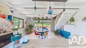 Maison d'architecte à Lastic (63760)