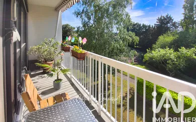 Apartment in Verneuil-sur-Seine (78480)