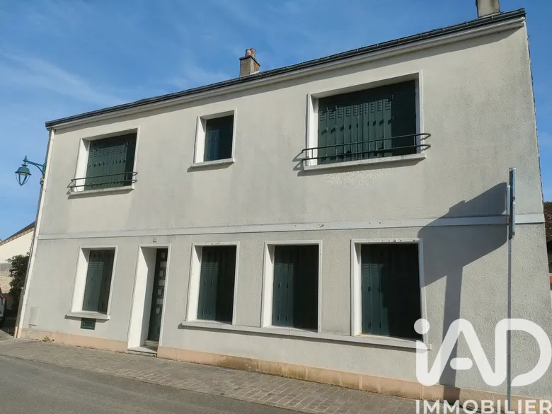 Maison 6 pièces 131 m² · à Connerré · 131 m² · 158 000 €