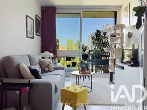 Apartment in Fontenay-le-Fleury (78330)