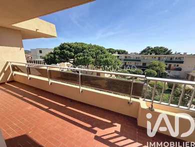 Apartment in Six-Fours-les-Plages (83140)