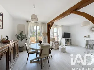Apartment in Villeurbanne (69100)