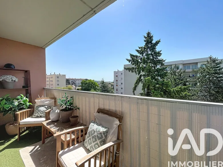 Appartement 4 pièces 82 m² · à Villeurbanne · 81,7 m² · 215 000 €