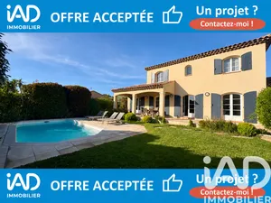 Maison à Saint-Cyr-sur-Mer (83270)