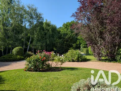 Architectural house in Saint-Georges-sur-Baulche (89000)